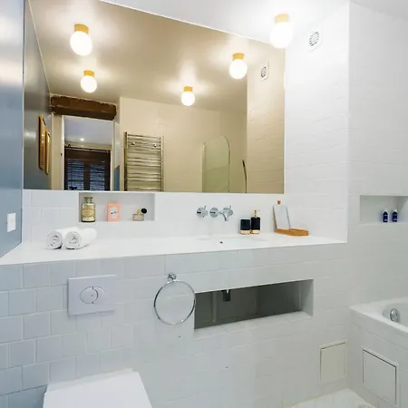 Louvre - 2br - Cityapartmentstay Paris